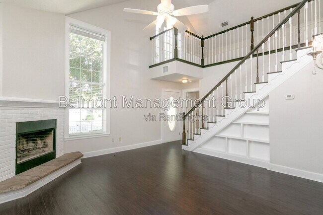 Building Photo - 933 Lake Elsie Dr
