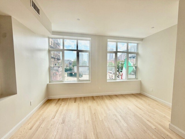 Building Photo - 204 Hanover St
