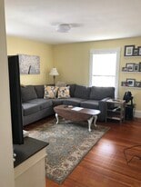 Building Photo - 547 Wilder St