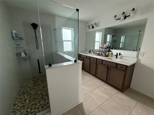 Building Photo - 4702 Birdsong Dr