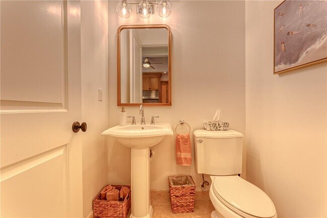 Building Photo - 1206 NE 1st St