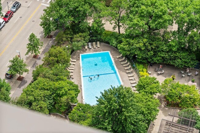 Building Photo - 19 S 1st St