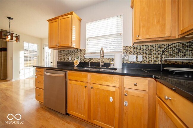 Building Photo - 3473 Millbrae Dr