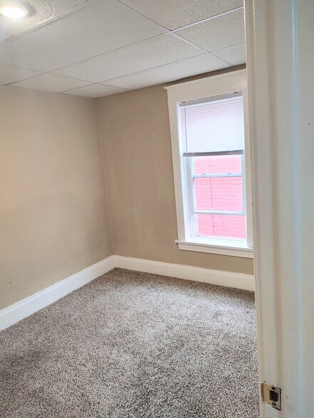 2nd Bedroom with outside balcony - 1914 Manada St