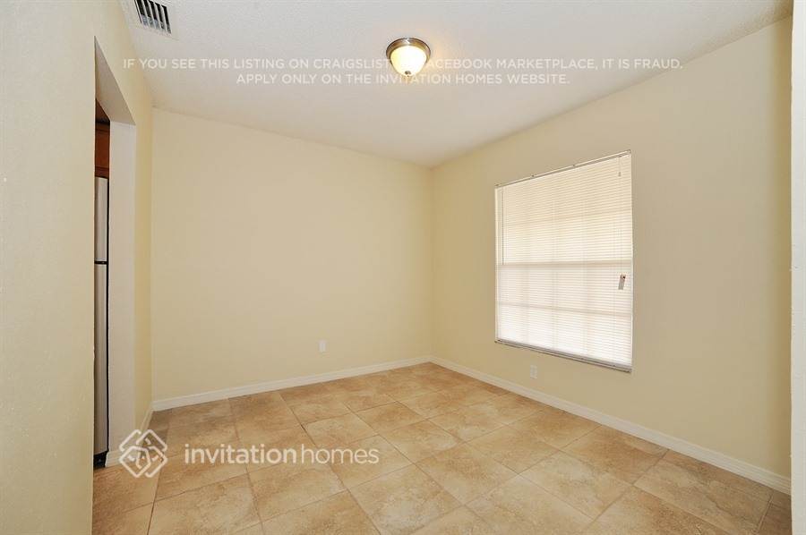 Building Photo - 608 Valley Hill Dr