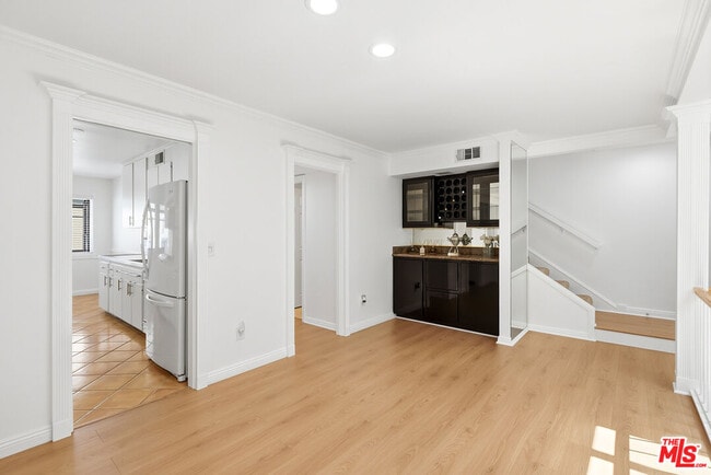 Building Photo - 13326 Maxella Ave