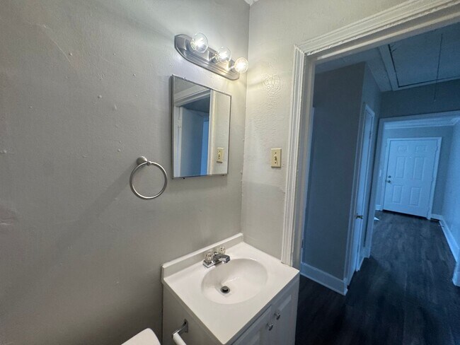 Building Photo - 1895 S Lauderdale St