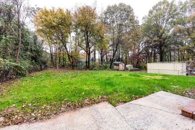 Building Photo - 3BD/1BA Ranch in Cabarrus Woods!