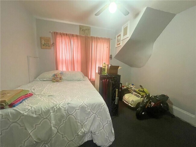 Building Photo - 1005 Narragansett Blvd