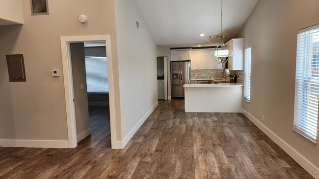 Building Photo - 8783 SE Hobe Ridge Ave