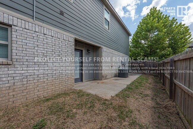 Building Photo - 1284 N Corsica Dr
