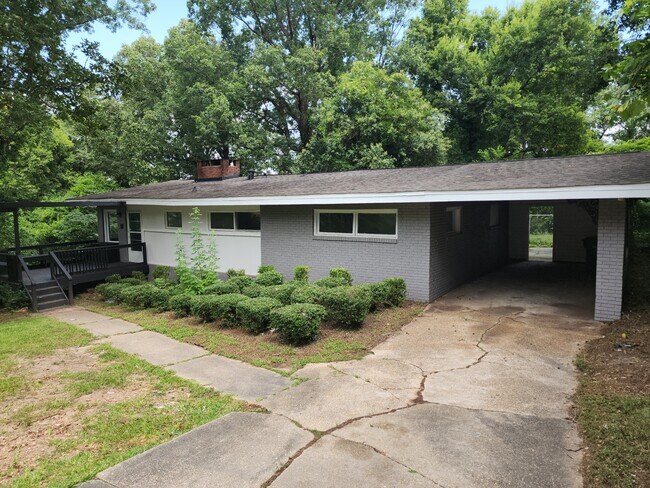 Primary Photo - 4001 Calhoun Dr