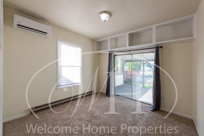 Building Photo - Charming Walla Walla Home with Gas Fireplace, Backyard Patio, and Off-Street Parking!