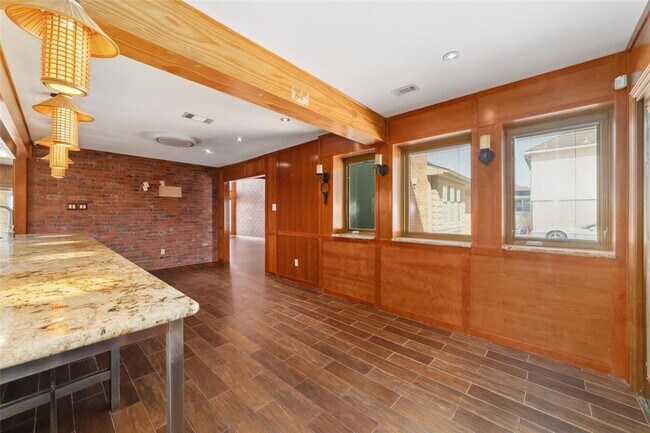 Building Photo - 13222 Agarita Ln