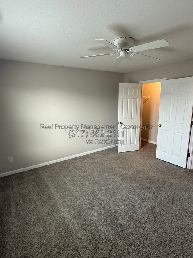 Building Photo - 5509 W Woodhaven Dr