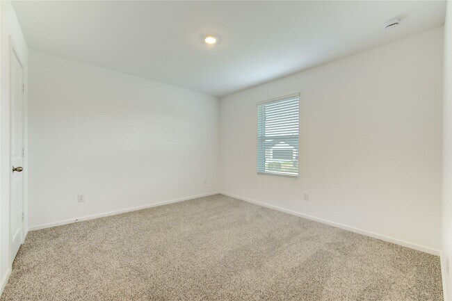 Building Photo - 40650 Balsam Run Ln
