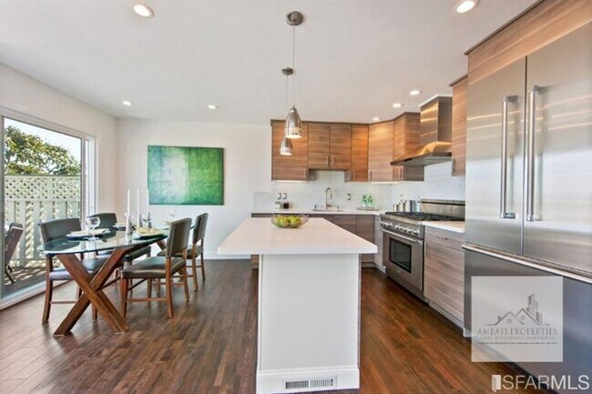 Building Photo - Bernal Heights Oasis: Stunning Renovated View Home with Modern Chic Open House Sunday 1/18 2-4