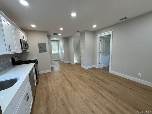 Building Photo - 1109 Pulaski Rd