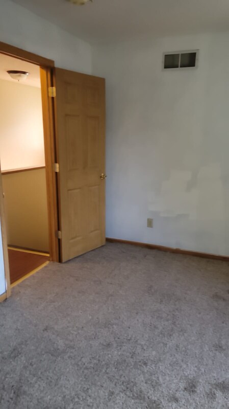 Building Photo - 665 Woodduck Dr