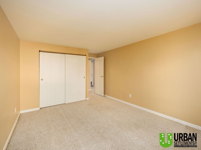 Building Photo - Comfortable 1-Bedroom Condo with Parking & Resort-Style Amenities