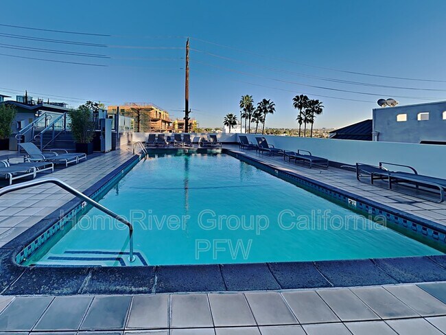 Building Photo - 1155 N La Cienega Blvd