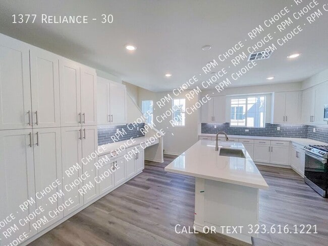 Building Photo - 1377 Reliance-30