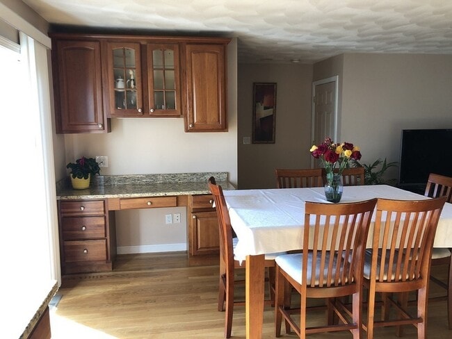 Building Photo - 111 Oxford St