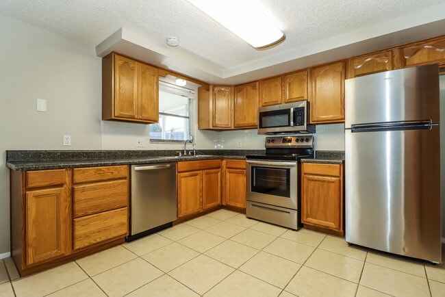 Building Photo - 6226 9th Ave