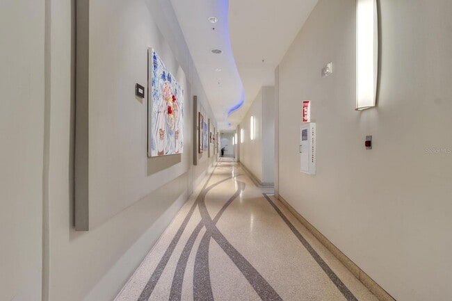 Building Photo - 150 E Robinson St