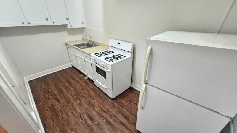 Building Photo - 1026 Ingraham St