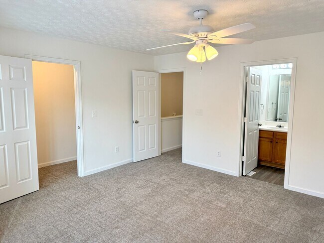 Building Photo - Welcome to this stunning 3-bedroom, 2.5-bathroom home located in the vibrant community of Decatur...