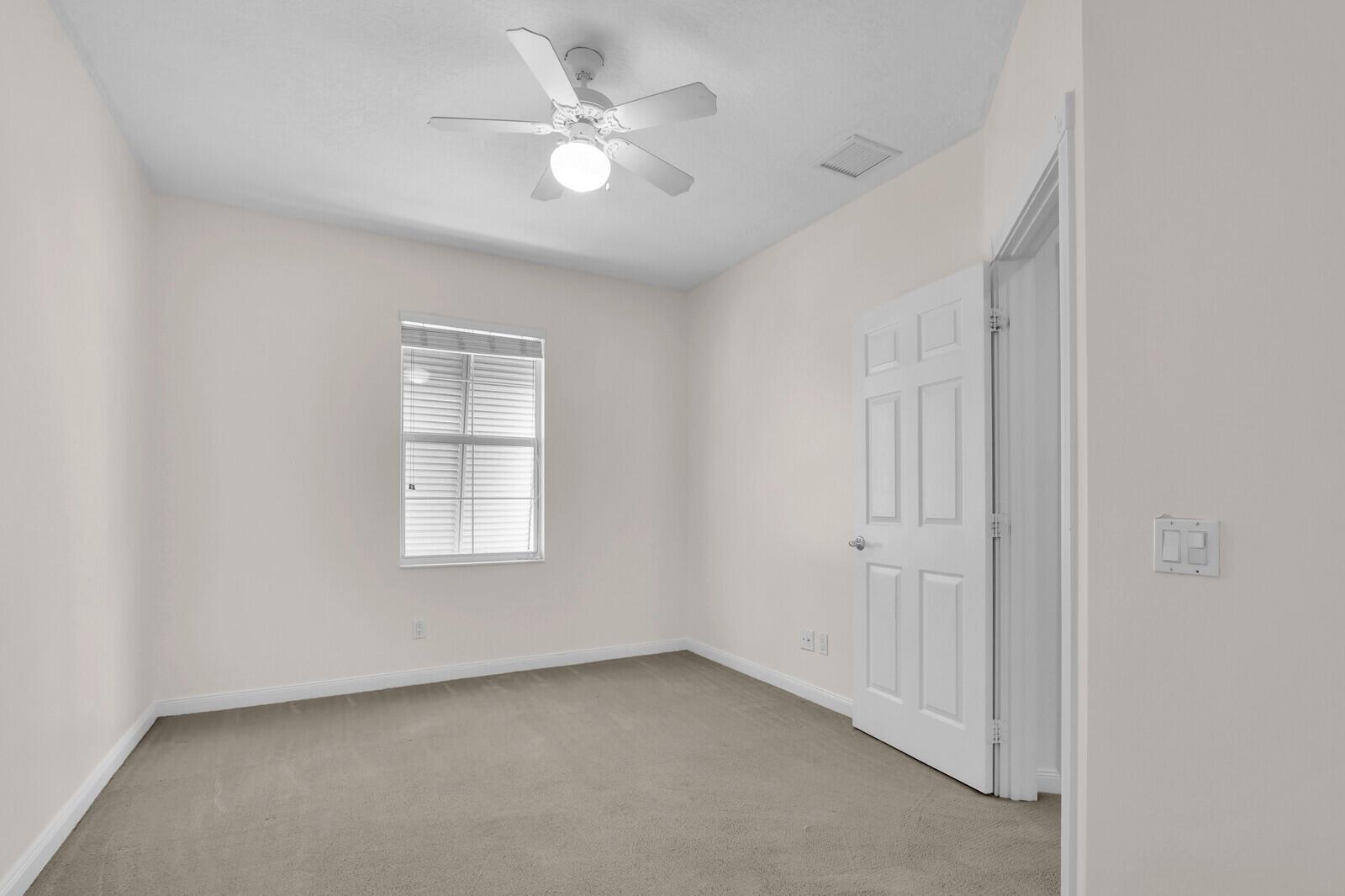 Building Photo - 3183 E Community Dr