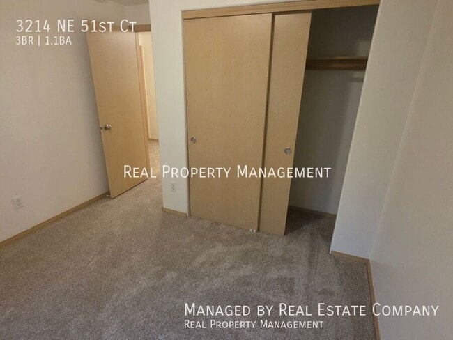 Building Photo - 3214 NE 51st Ct