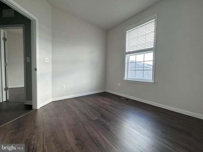 Building Photo - 9067 Fox Stream Way