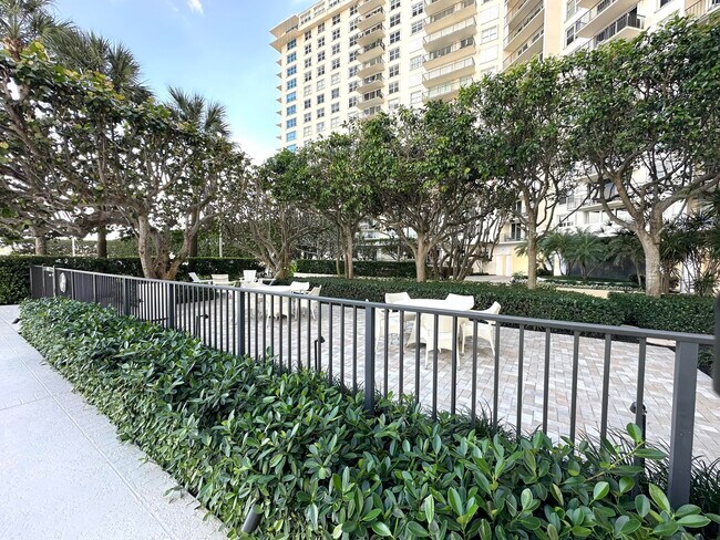 Building Photo - 1801 S Flagler Dr