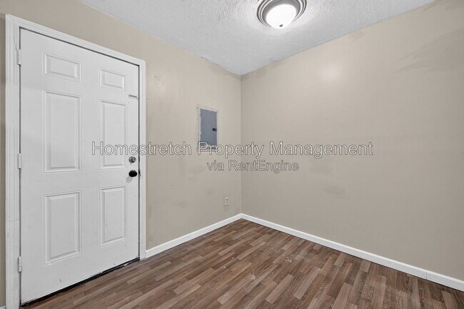 Building Photo - 6 Amelia Dr