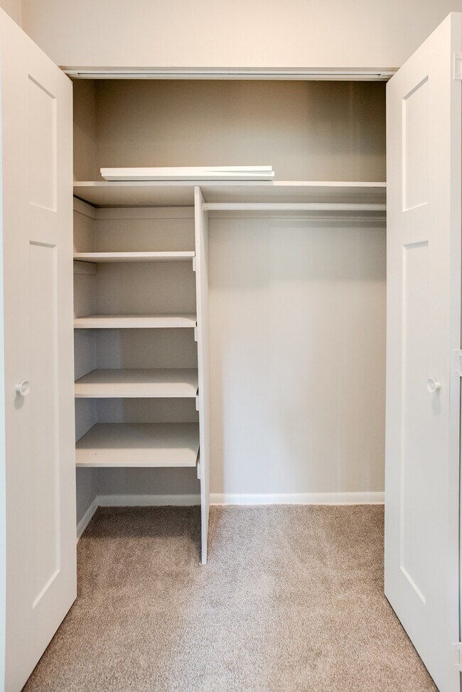 Building Photo - 1328 Idaho Ave S