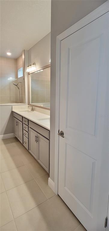 Building Photo - 28564 Sweet Persimmon Dr