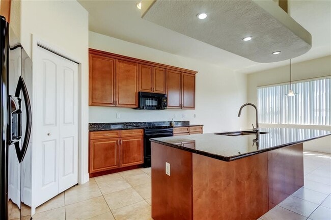 Building Photo - 1531 Ember Ln