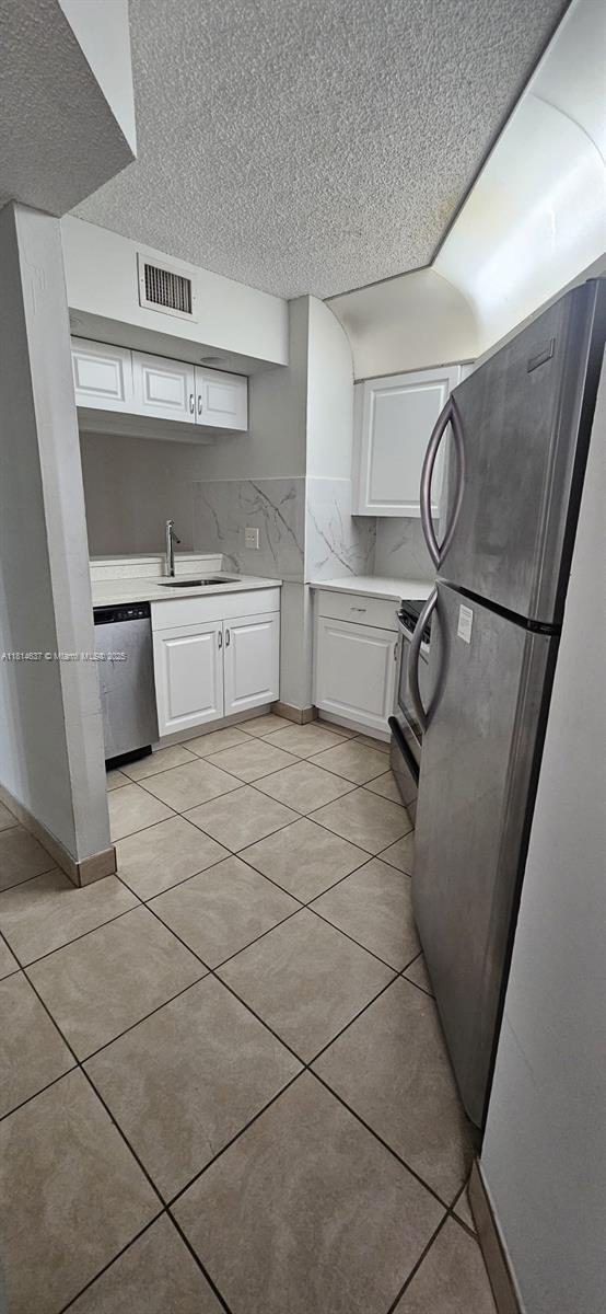 Building Photo - 10451 W Broward Blvd