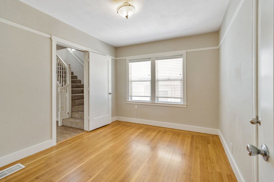 Building Photo - 4431 Penniman Ave