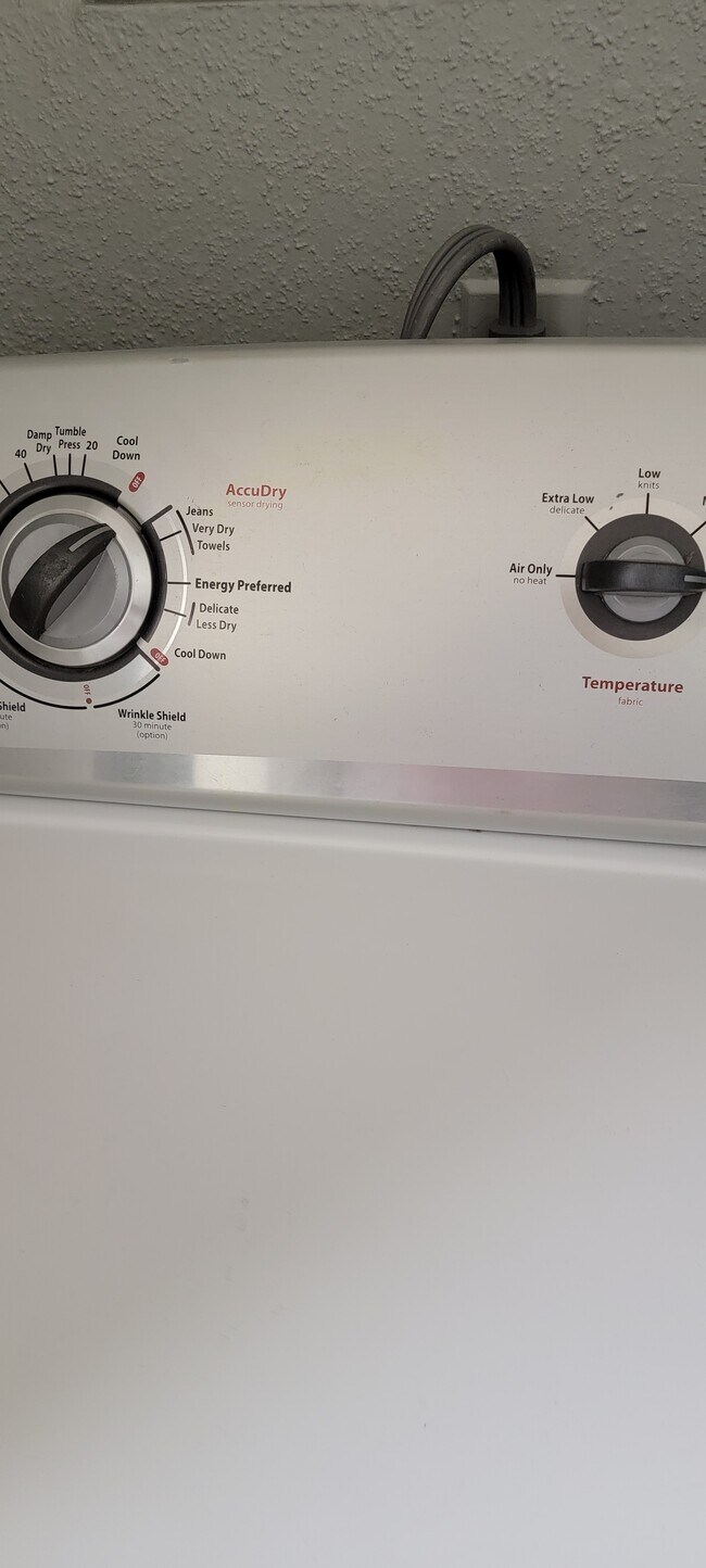Dryer - 14515 Wunderlich Dr