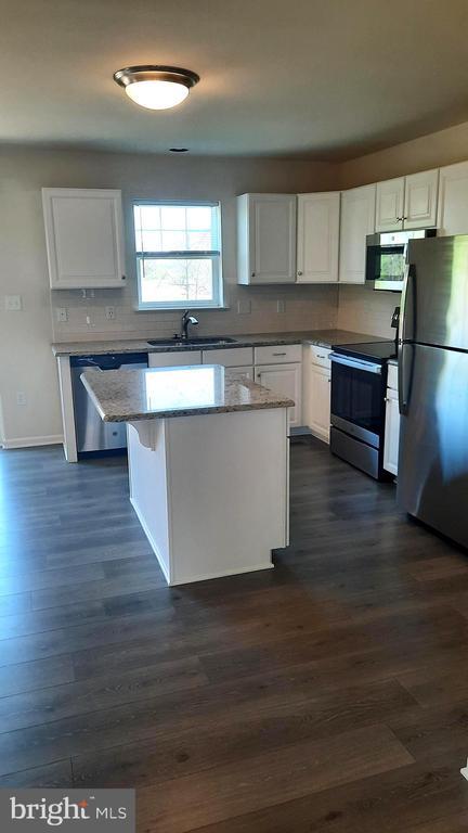 Building Photo - 837 Admiral's Quay Dr