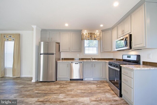 Building Photo - 17 Loxley Ln