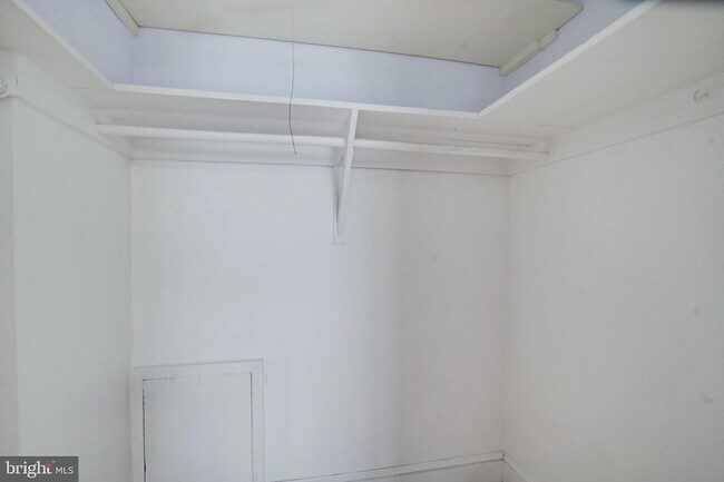 Building Photo - 1200 S Arlington Ridge Rd