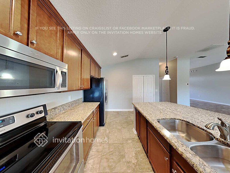 Building Photo - 132 Toscana Ln