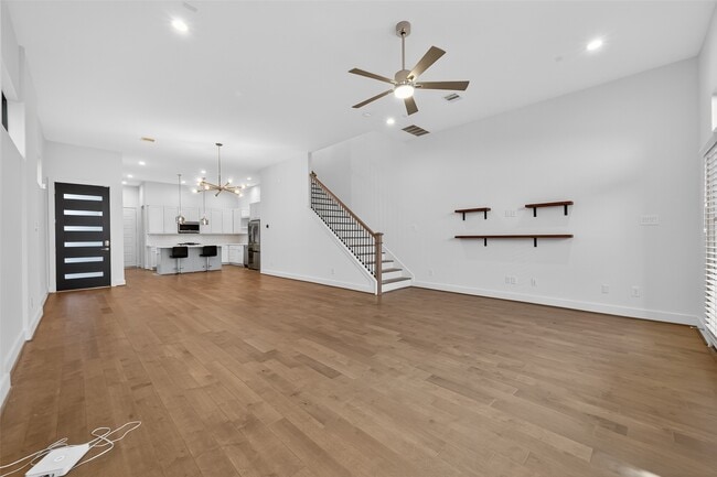 Building Photo - 4402 Schuler St