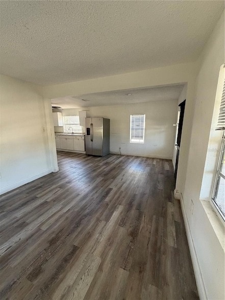 Building Photo - 4231 E Curtis St