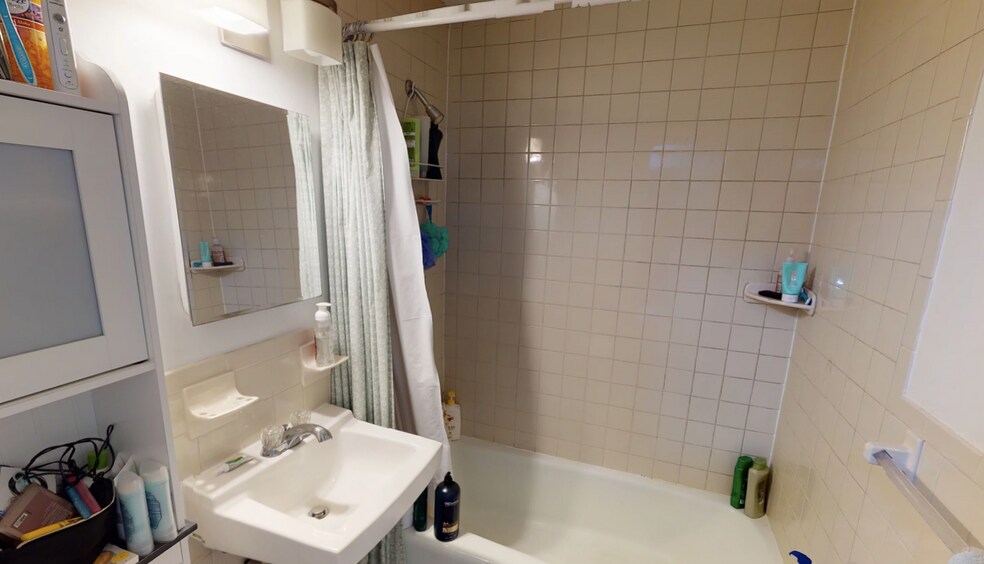 Building Photo - 41 Cross St