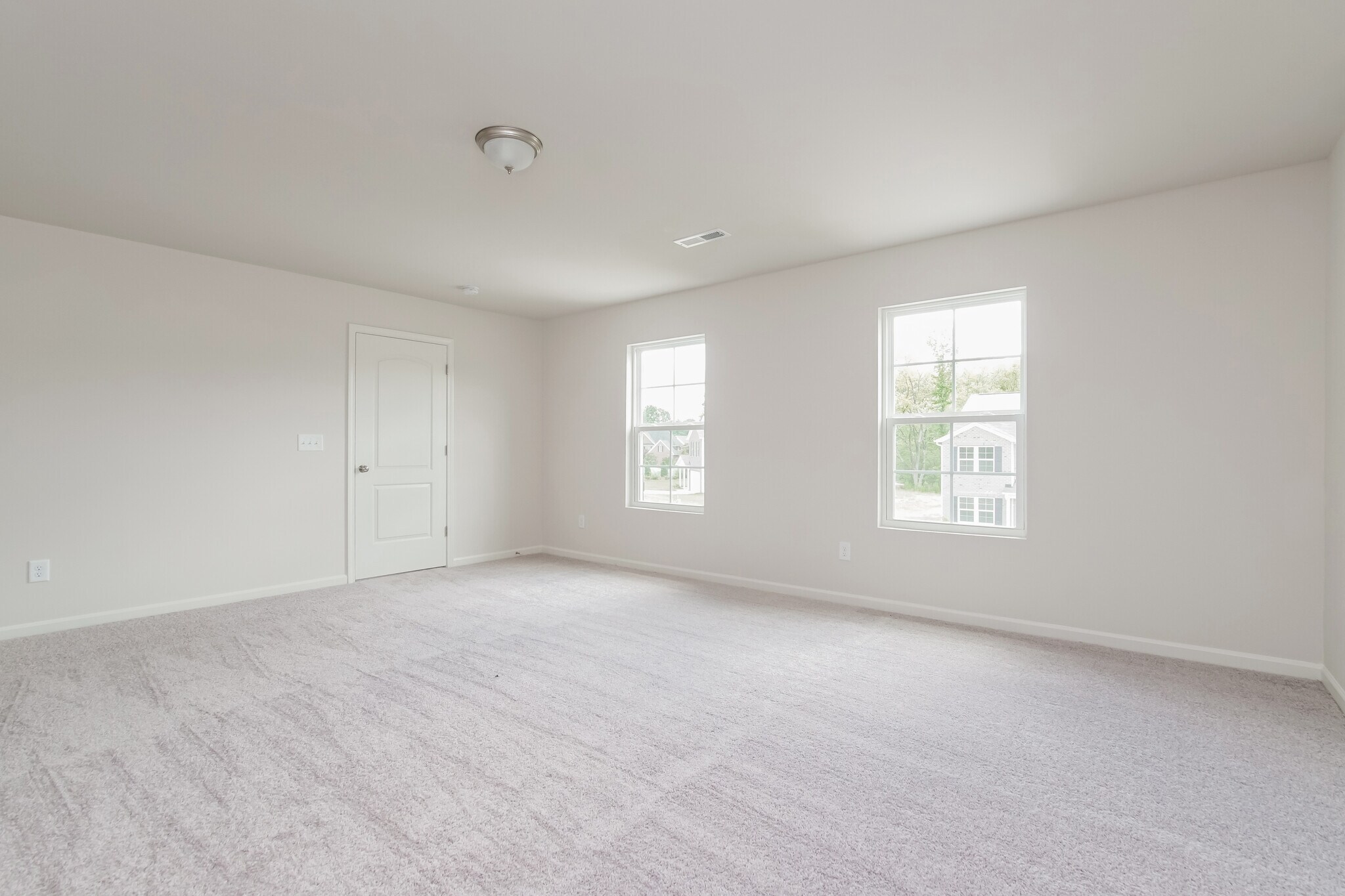 Building Photo - 1054 Manor Dr